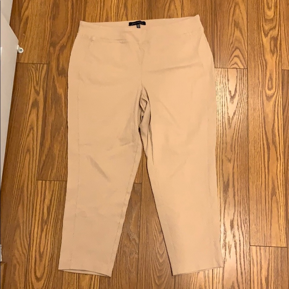Woman’s stretchy dress pants